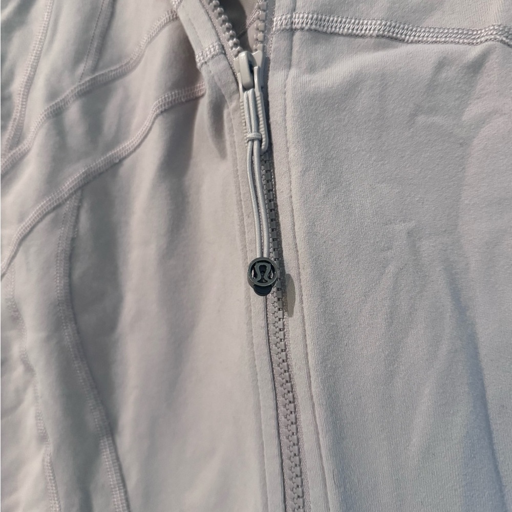 SOLD Lululemon Athletica Women's Light Gray Jacket - Picture 3 of 6